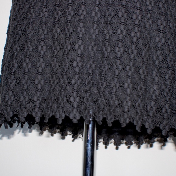 Velvet by Graham & Spencer Black Lace Sheath Dress - Picture 4 of 9